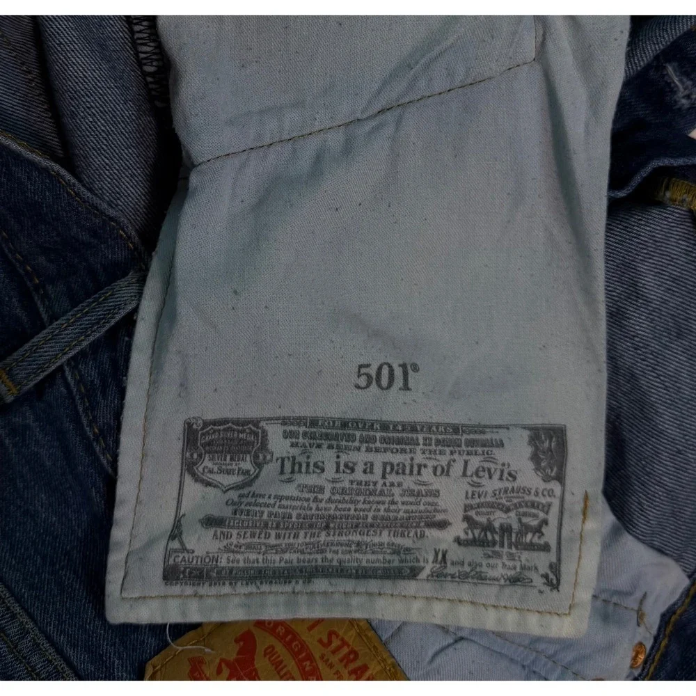 Levis 501 Original Fit Mens Blue Denim Straight Leg Button Fly Jeans 34x31‎